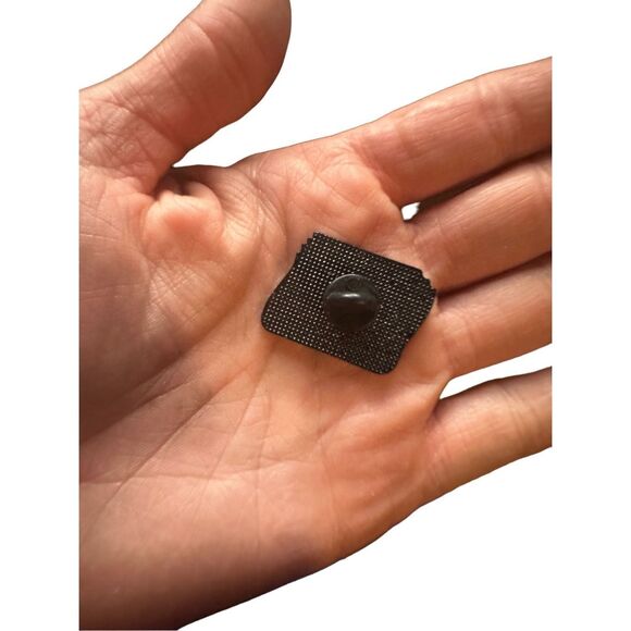 ⭐2 for $14⭐ ⭐3 for $18⭐ ❤ MIX AND MATCH!❤ FAKE NEWS enamel pin - Picture 2 of 2